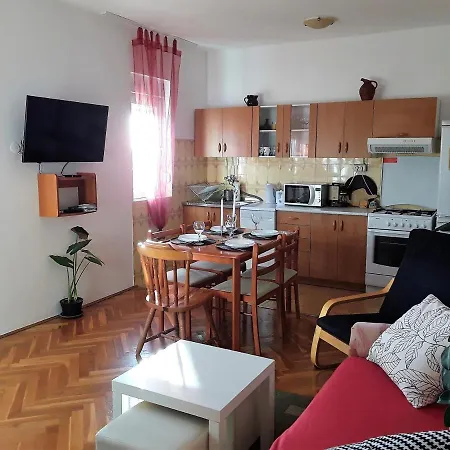 Apartment With A Parking Space Liznjan, Medulin - 16361 Ližnjan
